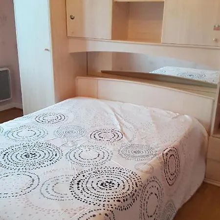 別荘 Maison Meublee 8 Couchages モンテギュー・ル・ブラン